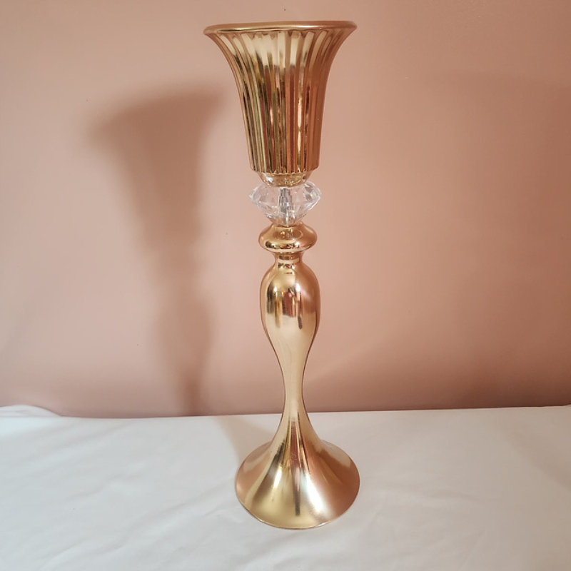 Shiny Curves Centerpiece 